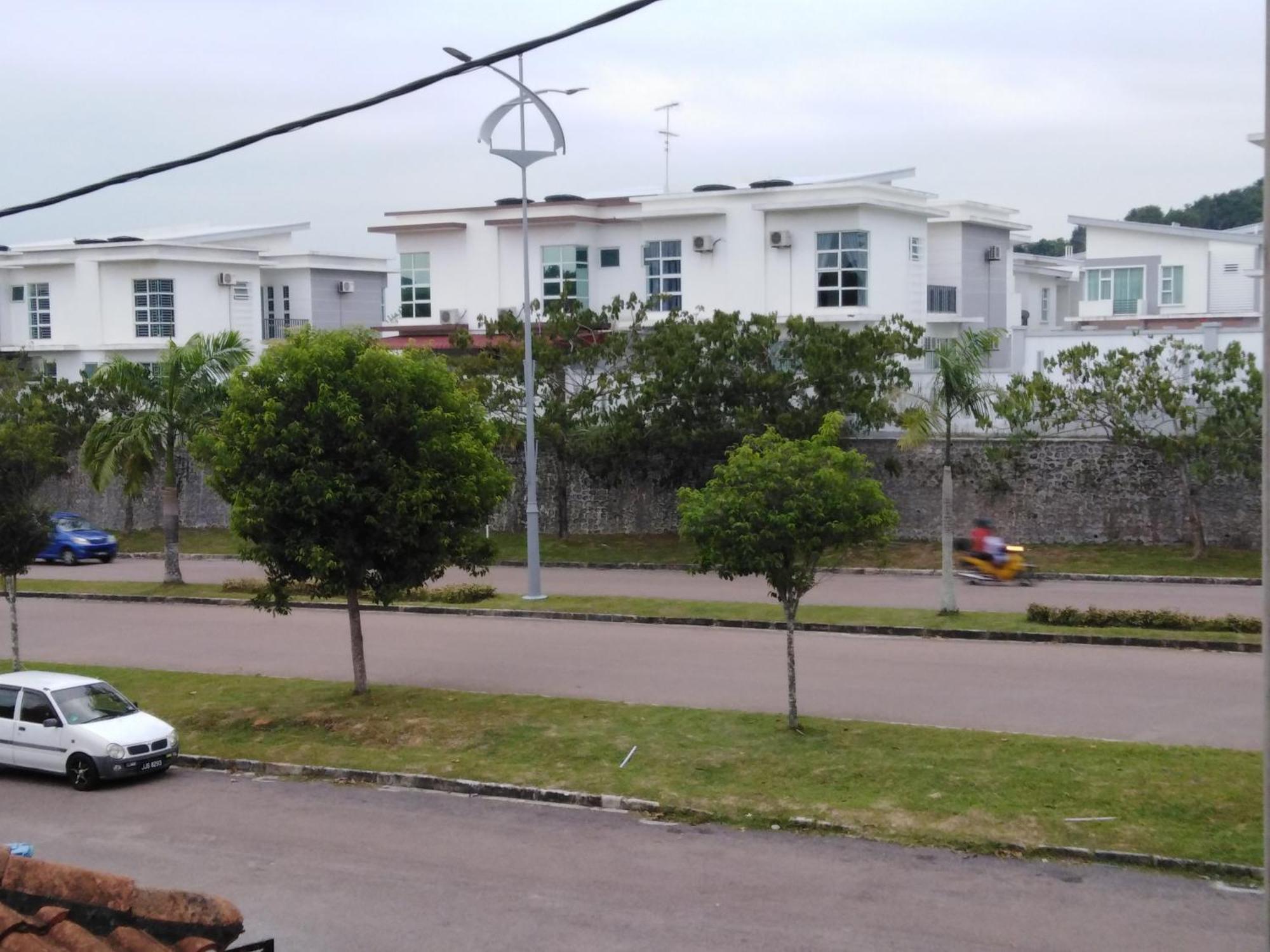 Dkamar Homestay At Desaru, Fully Aircond, Wifi, Coway, Street View 4 Min To Desaru Beach Kangkar Chemaran 외부 사진
