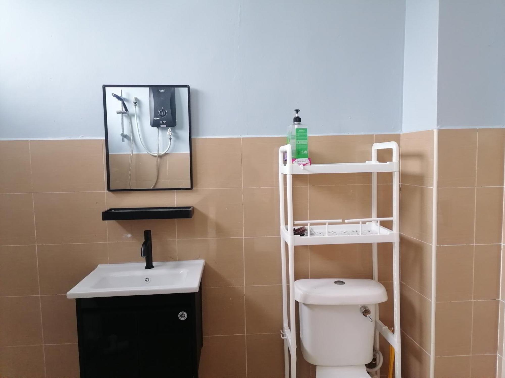 Dkamar Homestay At Desaru, Fully Aircond, Wifi, Coway, Street View 4 Min To Desaru Beach Kangkar Chemaran 외부 사진